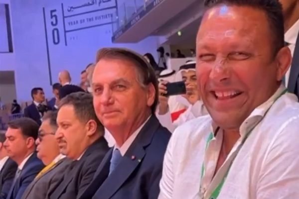 Bolsonaro e Renzo Gracie assistem a competição de jiu-jitsu