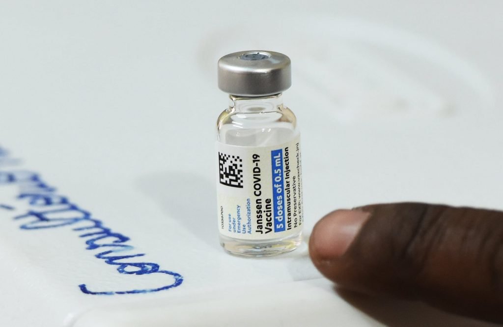 vacina da janssen, colorida