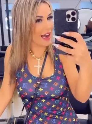 Deolane Bezerra posta cabelos naturais e é criticada pelos fãs | Metrópoles