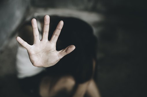 Jovem de 16 anos denuncia ter sido estuprada por 400 homens na Índia
