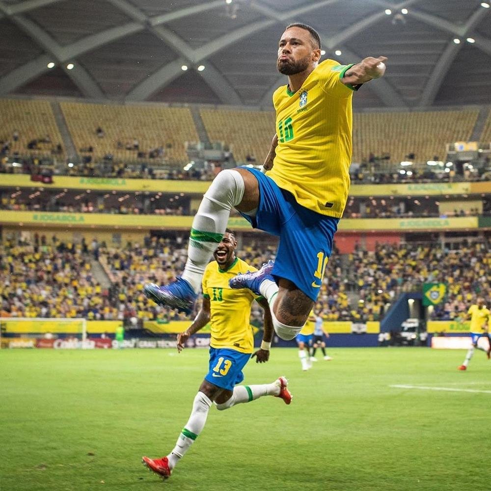 Neymar está chegando para nova temporada de festas no Brasil