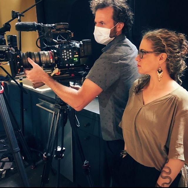 Tatiana Issa vem mostrando os bastidores da produção sobre Daniella Perez em seu Instagram