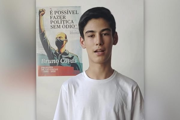 Tomás Covas, filho de Bruno Covas, reativou conta do pai no Instagram
