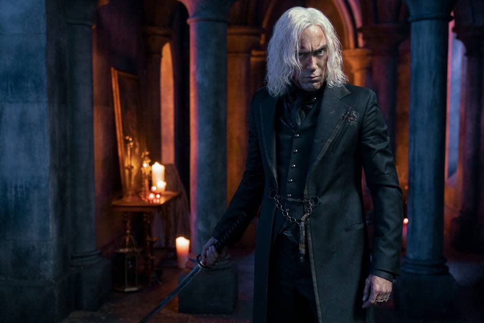 Alex Hassell como Vicious