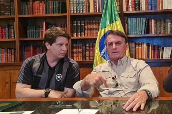 Bolsonae e Frias na live
