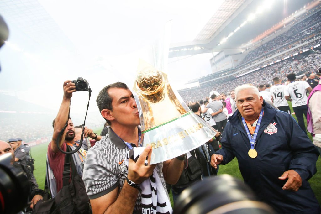 Com Carille, Corinthians ganhou Brasileiro e Paulista em 2019, último título da equipe