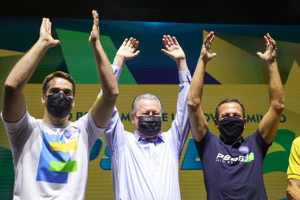 João Doria, Eduardo Leite e Arthur Virgílio