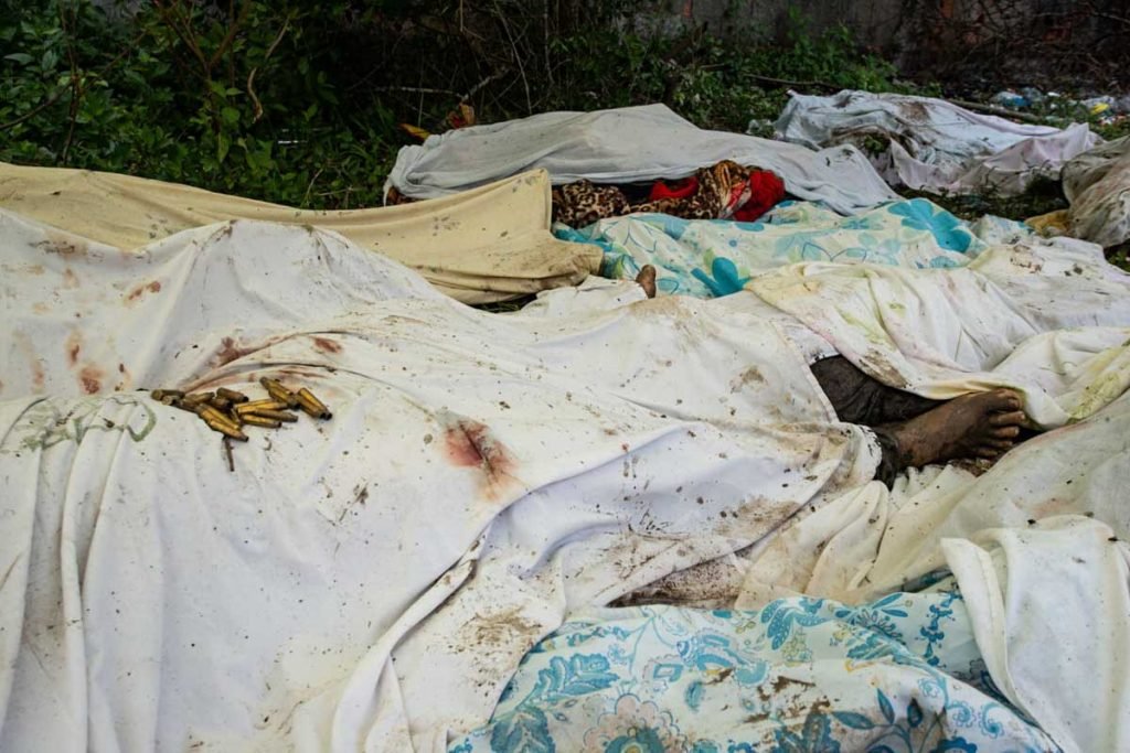 Moradores encontram 8 corpos após confrontos em favela de São Gonçalo com o BOPE