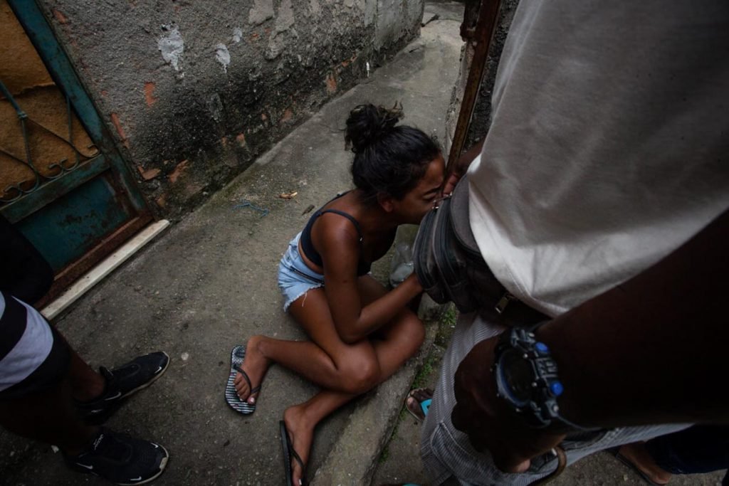 Moradores encontram 8 corpos após confrontos em favela de São Gonçalo com o BOPE