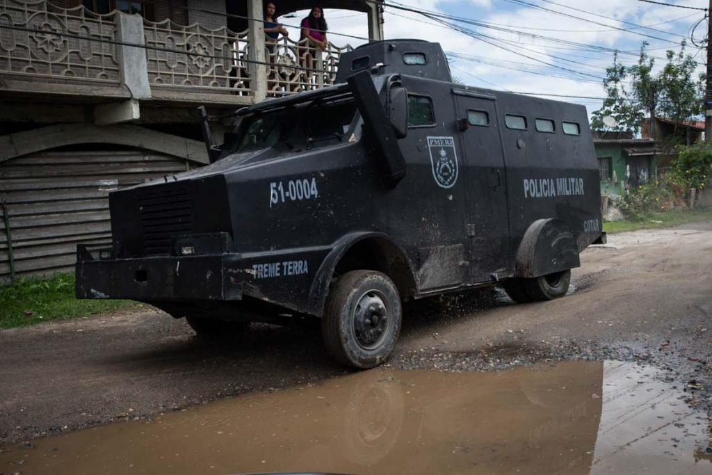 Moradores encontram 8 corpos após confrontos em favela de São Gonçalo com o BOPE