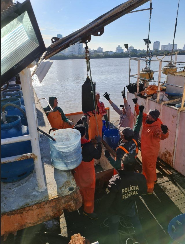 Traficantes se passavam por pescadores