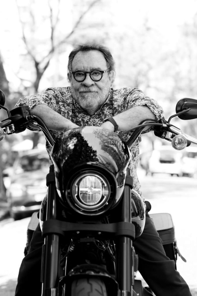 Autor conta que Lula lerá o livro apenas após o lançamento