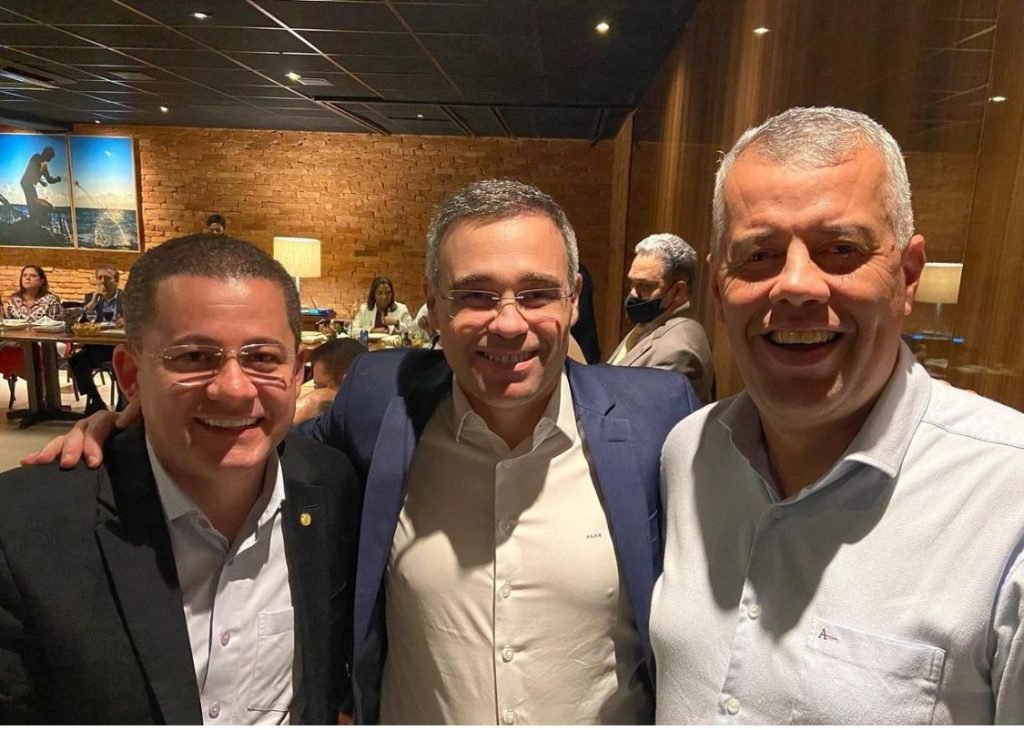 André Mendonça em jantar com deputados no dia 22 de novembro, em Brasília