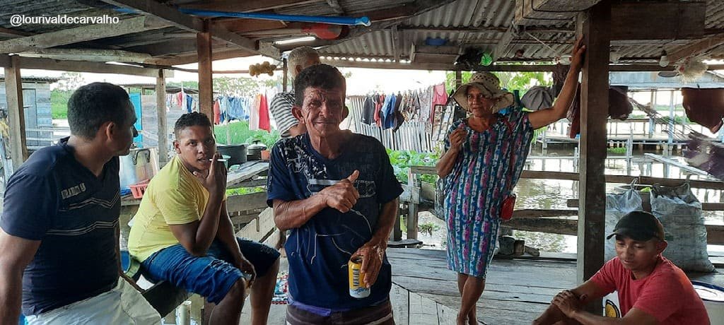 Jade e colegas do quilombo