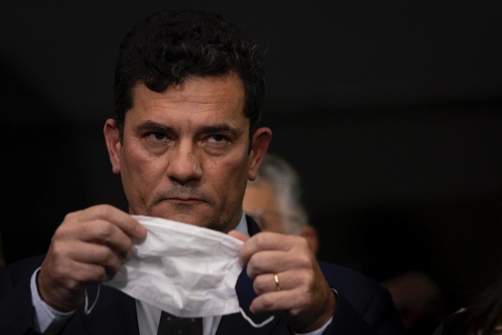 O candidato à presidência Sergio Moro concede coletiva no Senado Federal para apoiar o posicionamento do Podemos a favor dos programas de transferência de renda