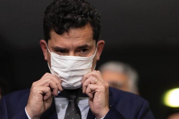 O candidato à presidência Sergio Moro concede coletiva no Senado Federal para apoiar o posicionamento do Podemos a favor dos programas de transferência de renda