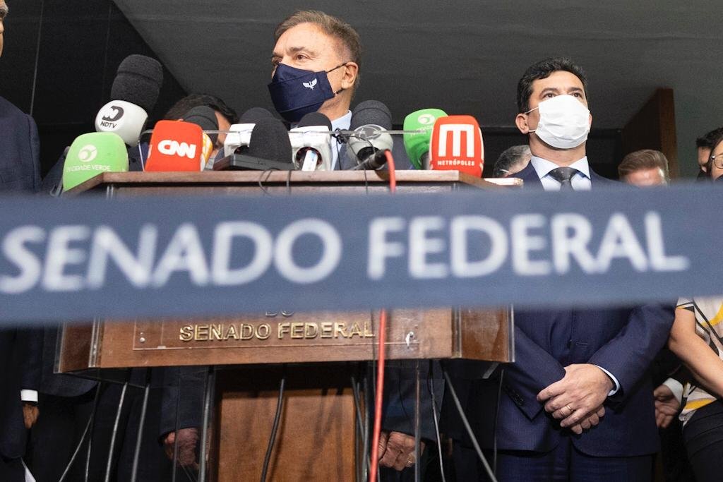 O candidato à presidência Sergio Moro concede coletiva no Senado Federal para apoiar o posicionamento do Podemos a favor dos programas de transferência de renda