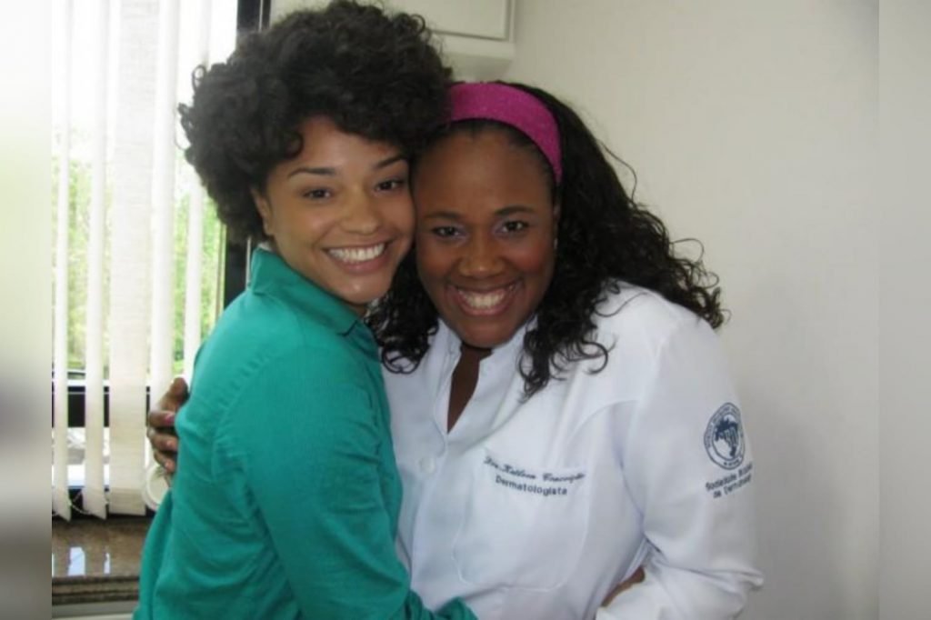 Dermatologista Katleen Conceição e Juliana Alves