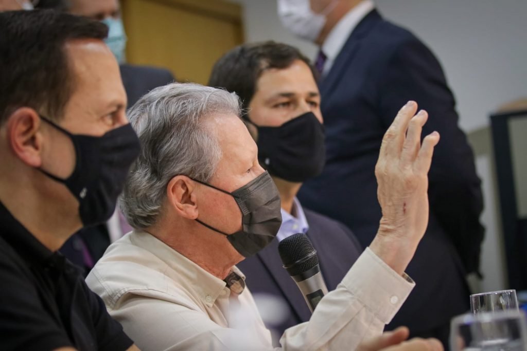Candidatos do PSDB à Presidência da República, João Doria e Arthur Virgilio concedem entrevista coletiva para informar sobre a retomada do processo de votação