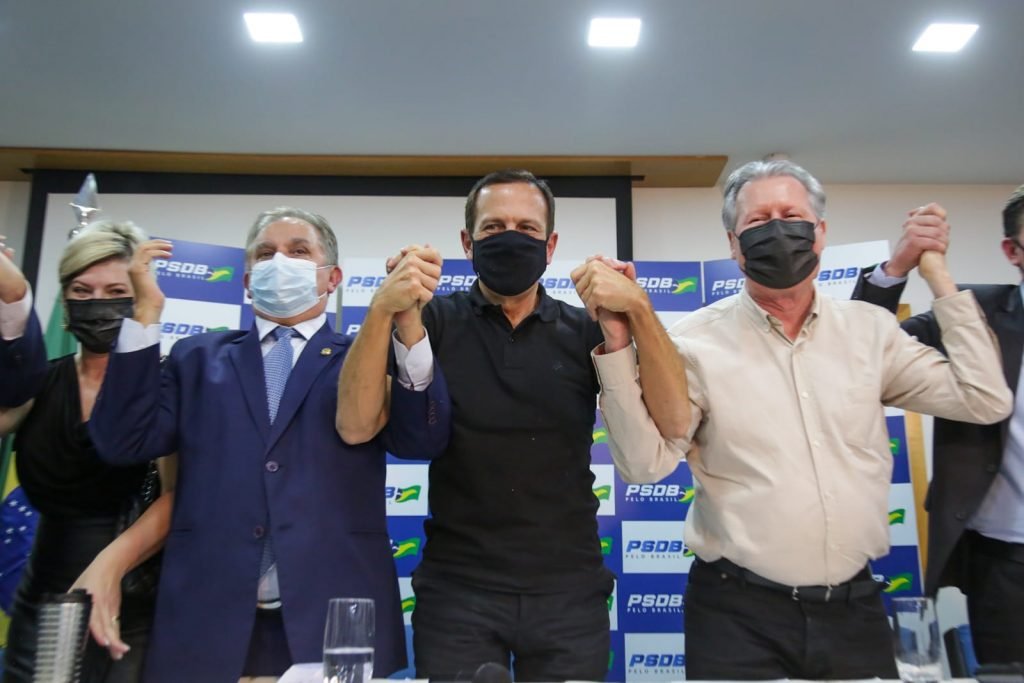 Candidatos do PSDB à Presidência da República, João Doria e Arthur Virgilio concedem entrevista coletiva para informar sobre a retomada do processo de votação