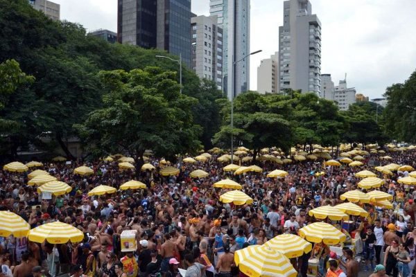 Berrini vai receber desfile de blocos de carnaval em São Paulo