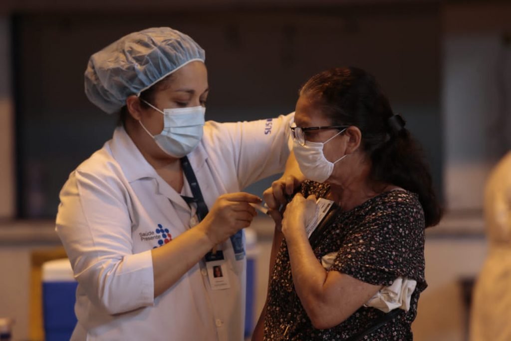 vacinação contra gripe na rocinha