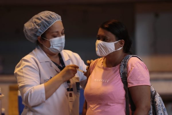 vacinação contra gripe na rocinha rj