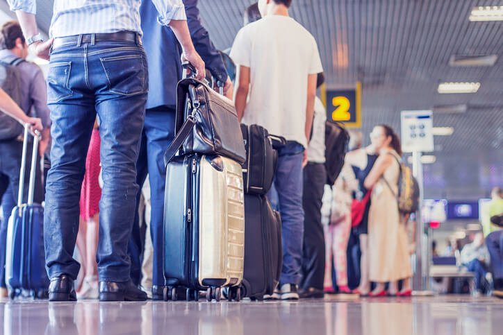 Documento deixará de ser exigido em aeroportos por tempo indeterminado