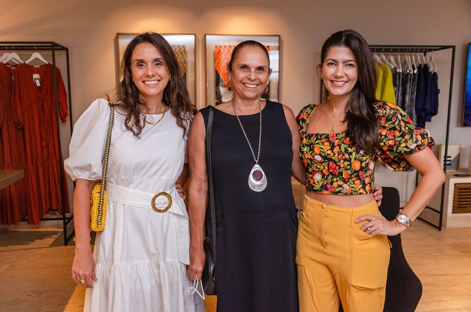 Três mulheres juntas