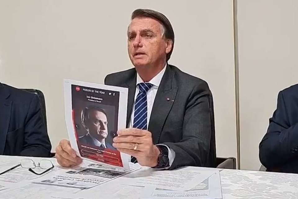 Bolsonaro Pede Votos Para Ser Personalidade Do Ano Pela Revista Time ...