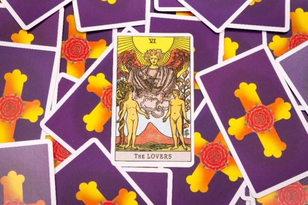 Confira as previsões do Tarot para o seu signo; veja o que as cartas  revelam!, Esoterismo