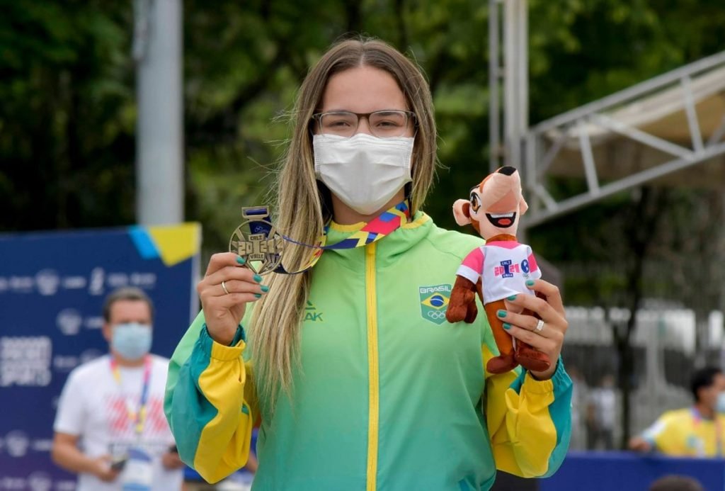 Rayssa Leal conquista primeiro ouro do Brasil no Pan 2023; Pâmela