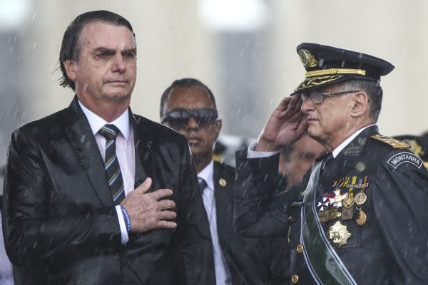 Presidente Jair Bolsonaro acompanha cerimonia de Comemoraçāo do Dia do Exercito Brasileiro