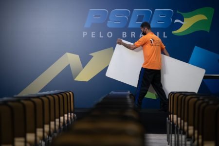 Montagem votação e pronunciamento do candidato a presidente da república do PSDB