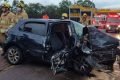 Carro destruído após acidente