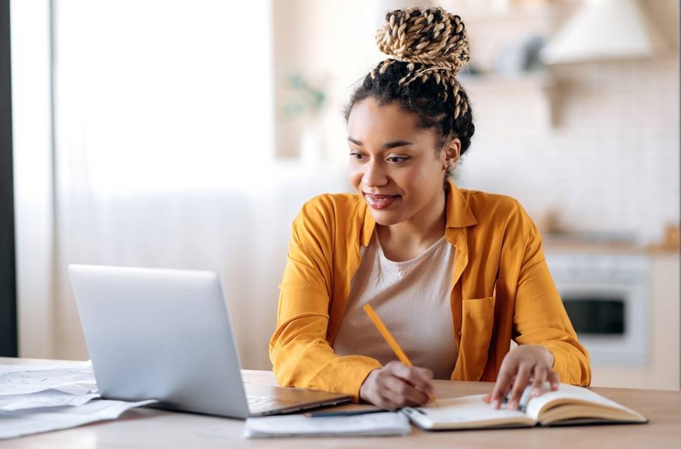 Cursos gratuitos de introdução à Programação são oferecidos pela Trybe