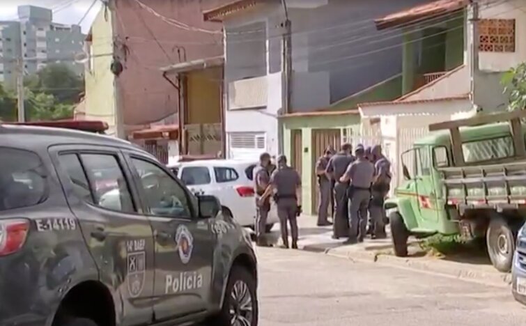 O homem assassinou as vítimas com facadas na manhã desta quarta-feira (1/12)