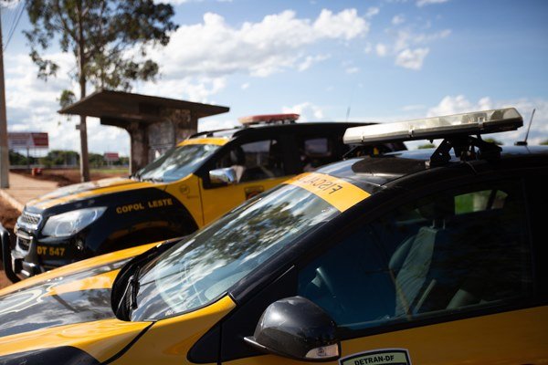 Carros do Detran
