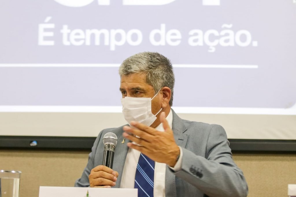 Secretário de Saúde do DF, general Pafiadache