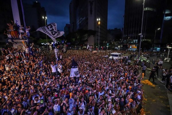 Time e torcida do Atlético-MG comemoram o título do Campeonato Brasileiro