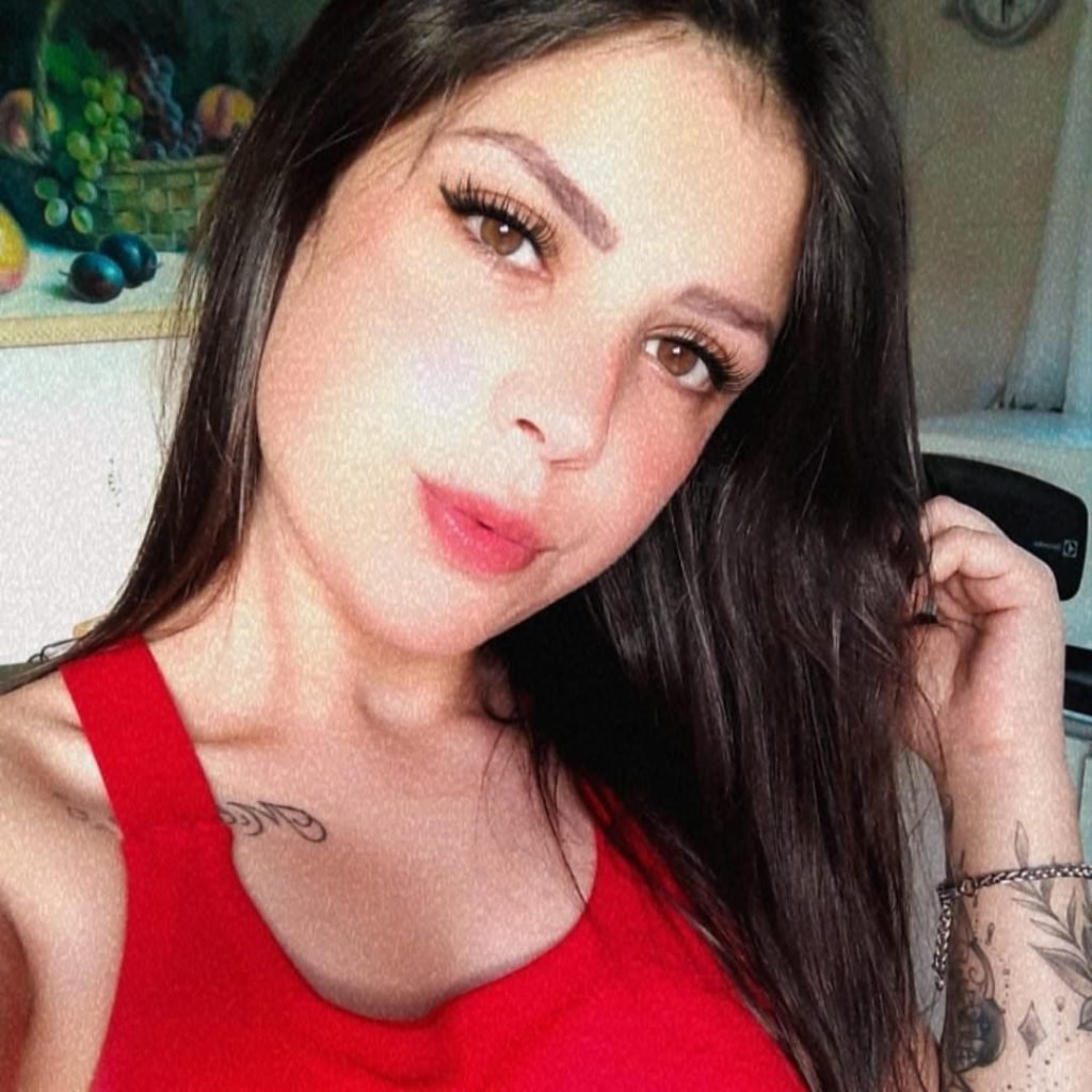 Amanda Albach