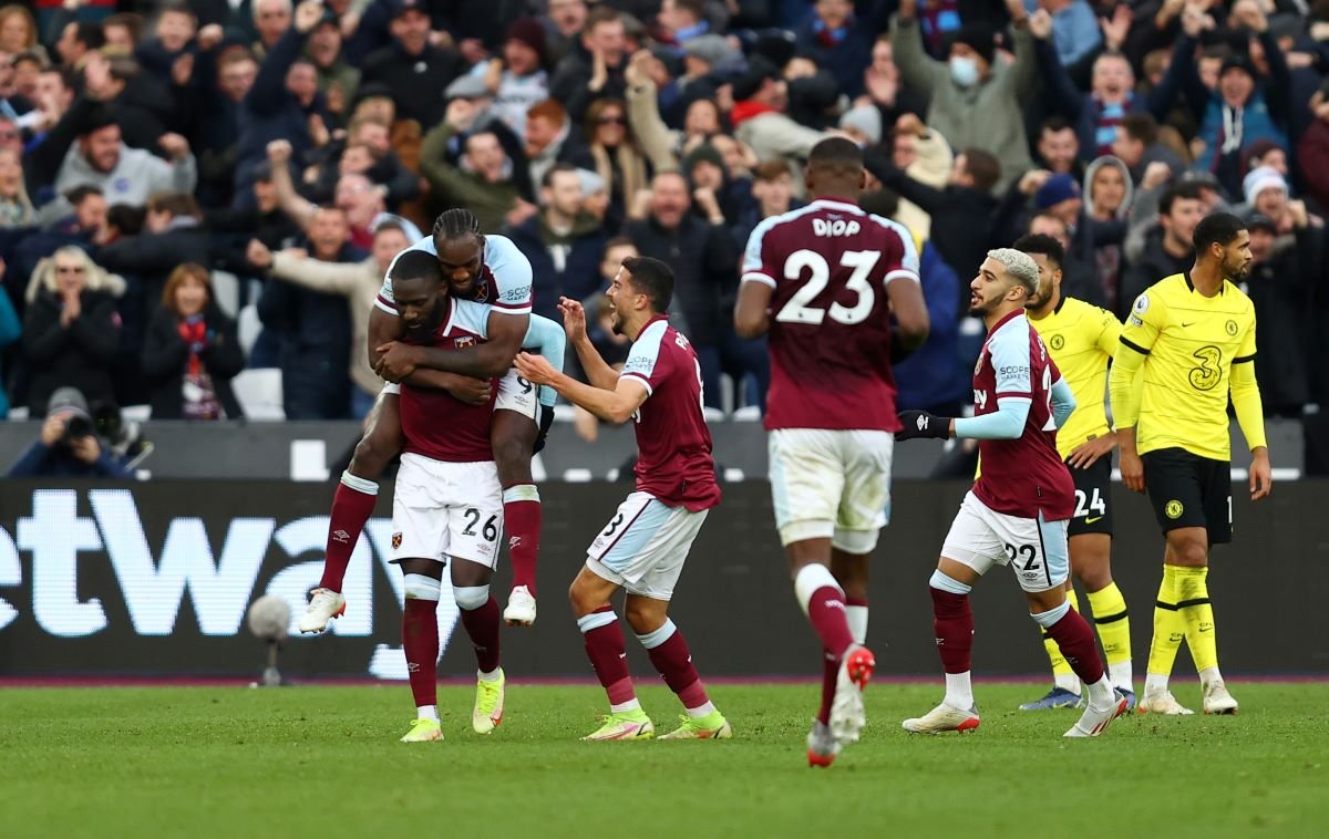 Chelsea e City empatam em jogo com duas viradas e gols de