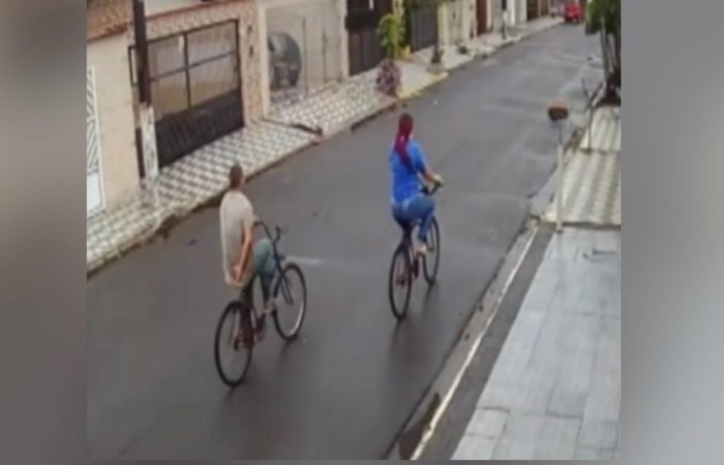 Homem passa a mão em ciclista que ia ao trabalho em Praia Grande, litoral de SP