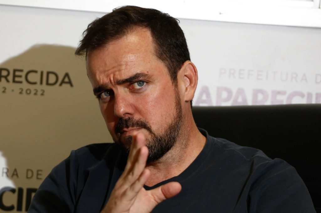 gustavo mendanha, prefeito de aparecida de goiânia