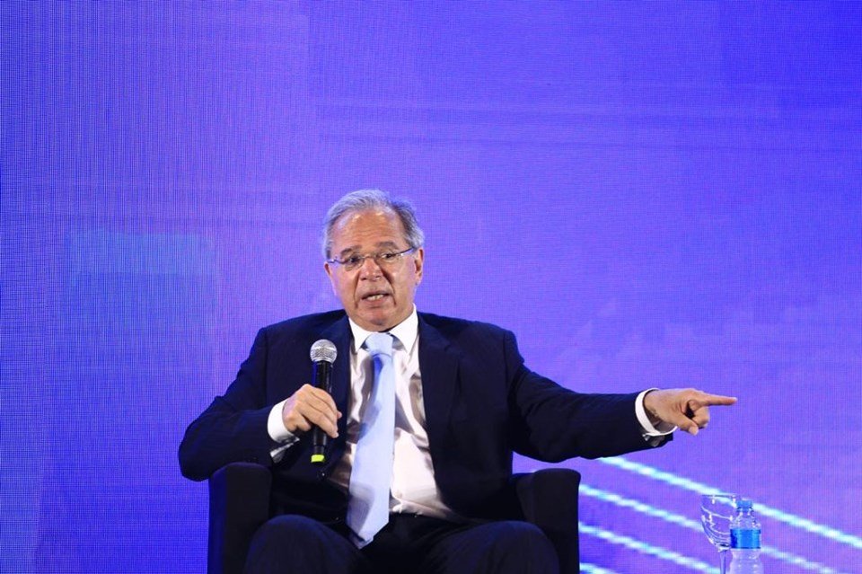 Paulo Guedes em evento do CBIC