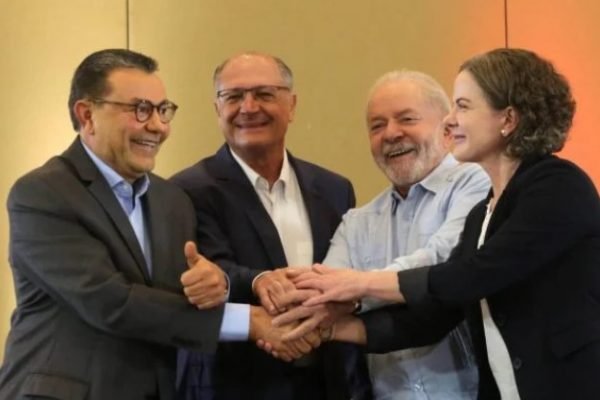 Reunião entre Lula, Alckmin, Gleisi Hoffmann e Carlos Siqueira para oficializar a chapa presidencial Lula e Alckmin- Metrópoles