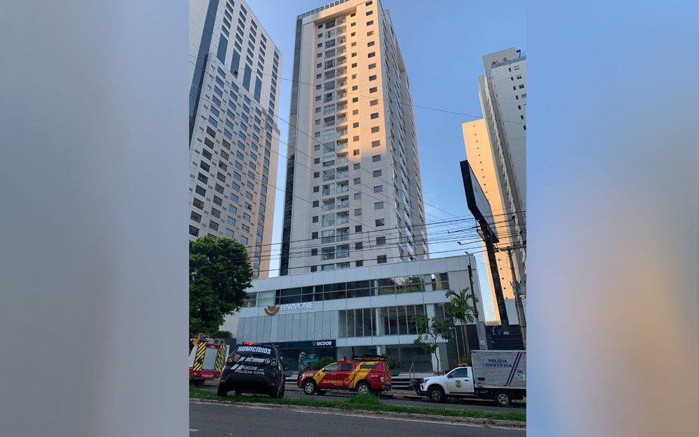 Prédio onde mulher caiu do 15º andar em Goiânia