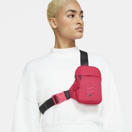 Pochete Nike Sportswear Essentials - R$ 129,99 (Freecorner)