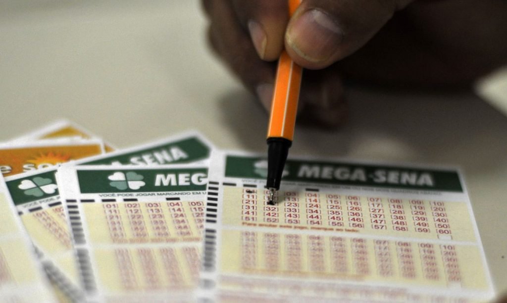 Bolão da Mega-Sena da Virada é no - Auto Posto Transyara