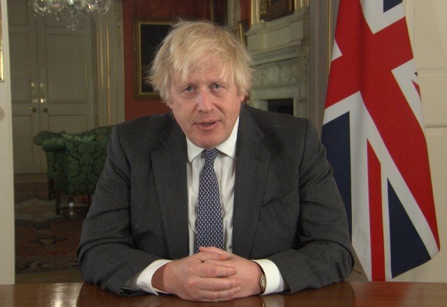 Ministro Boris Johnson confirma 1ª morte pela Ômicron no Reino Unido